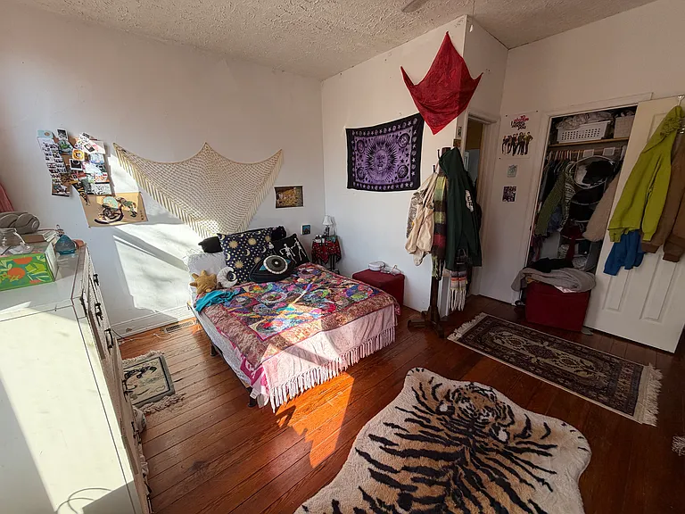 337 S Laurel St — Photo 5