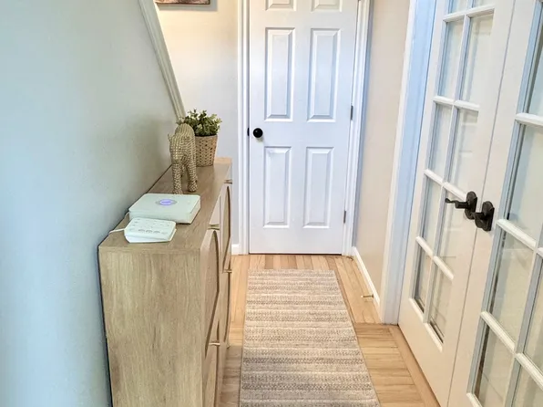 (undisclosed Address), North Andover, MA 01845