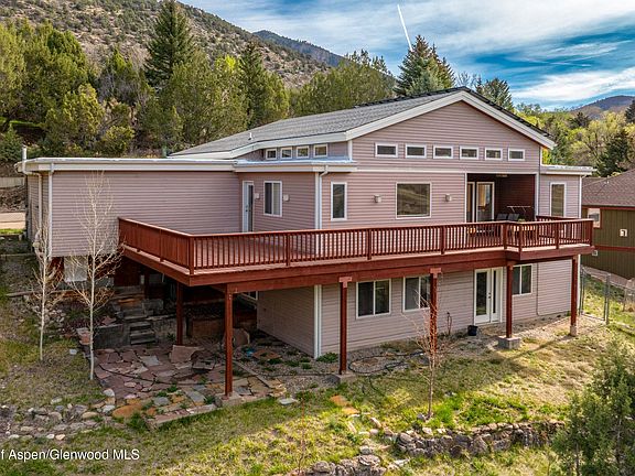2nd image of 60 Cardinal Ln