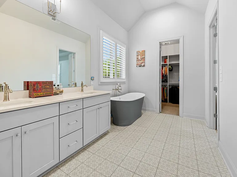 1488 Covington Wood Cv — Photo 13