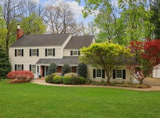 25 Rolling Hill Rd, Bernardsville, NJ 07924