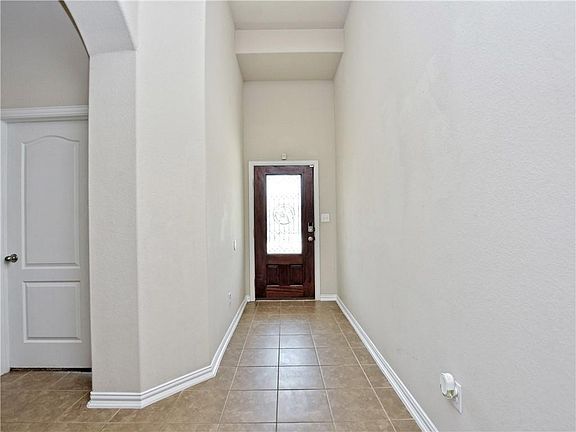 4th image of 8376 Paola St
