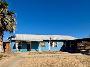 211 E Maverick St, Crystal City, TX 78839