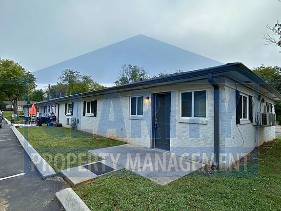 3rd image of 1709 Clemmer St NE #8