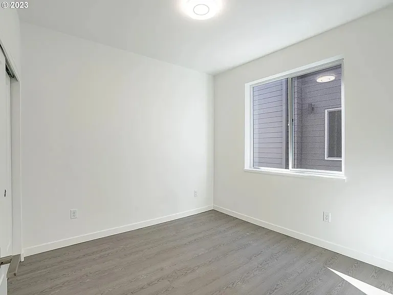 6845 N Montana Ave — Photo 21