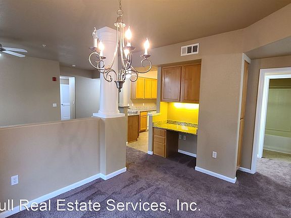 4th image of 700 Moon Cir Unit 721