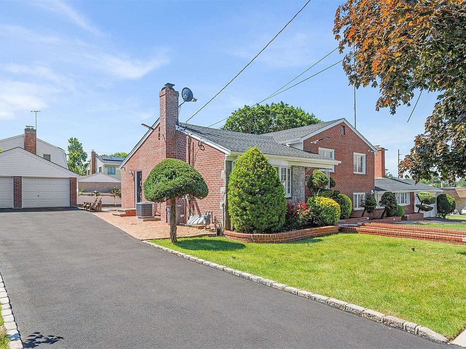 18 3 Street, Garden City Park, NY 11040 Zillow