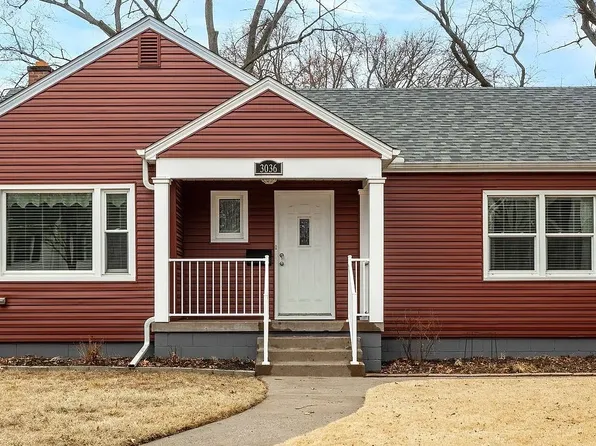 3036 Tremont Ave, Davenport, IA 52803