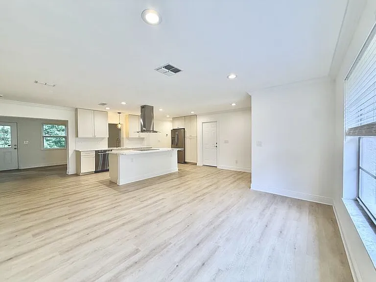 2869 Thistle Ct N — Photo 18