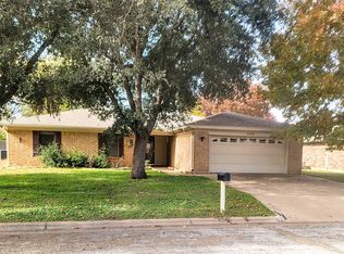 5242 Deerwood Ln, Abilene, TX 79606