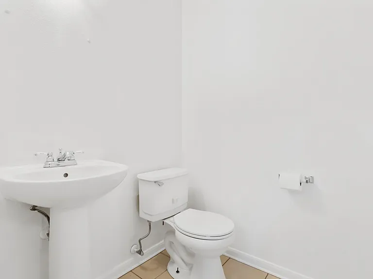 210 Laceleaf Ln — Photo 22
