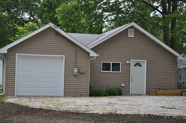 1st image of 42532 N Woodbine Ave