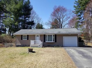 37 Clearview Rd, Averill Park, NY 12018