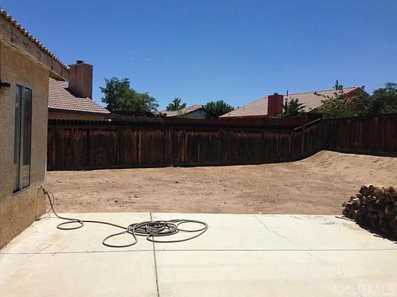 4th image of 14790 Sheridan Ct