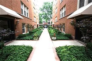 1st image of 1348 W Jarvis Ave #1