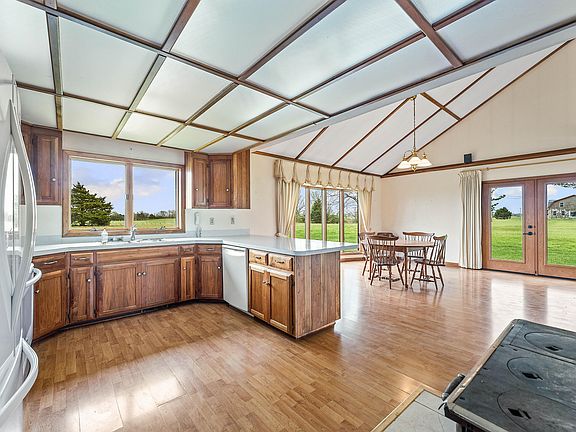 4th image of 13258 Raccoon Road