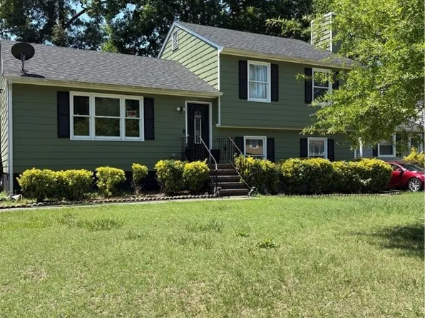 1614 Bexley Dr, Hopewell, VA 23860