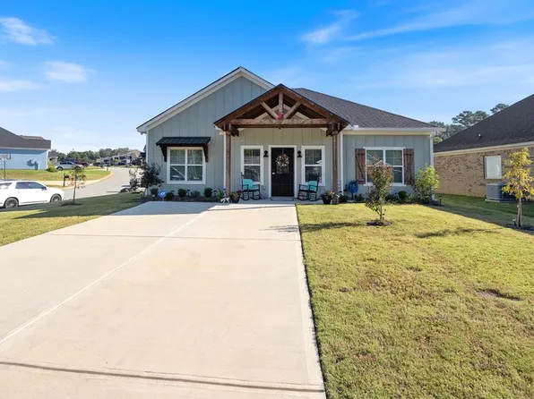 7 Summertide Dr, Phenix City, AL 36869