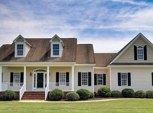 665 Hunters Pointe Rd, Nashville, NC 27856