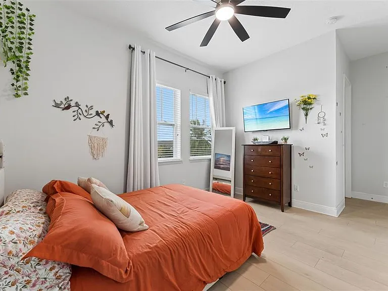 8033 Nemours Pkwy — Photo 24