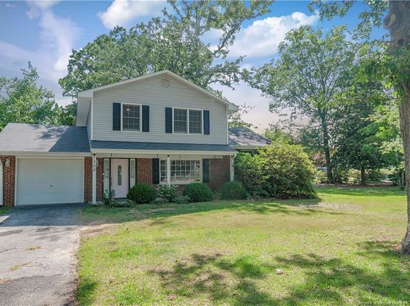 1302 Kienast Dr