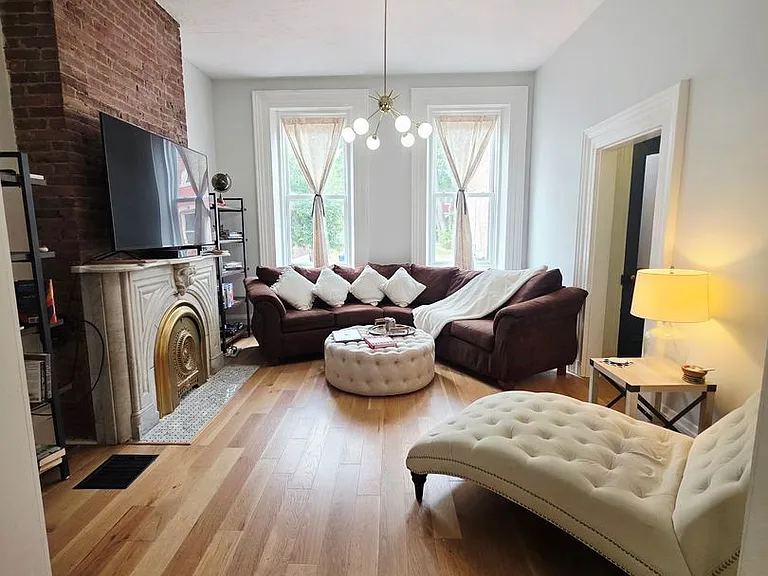 1409 Sheffield St — Photo 3
