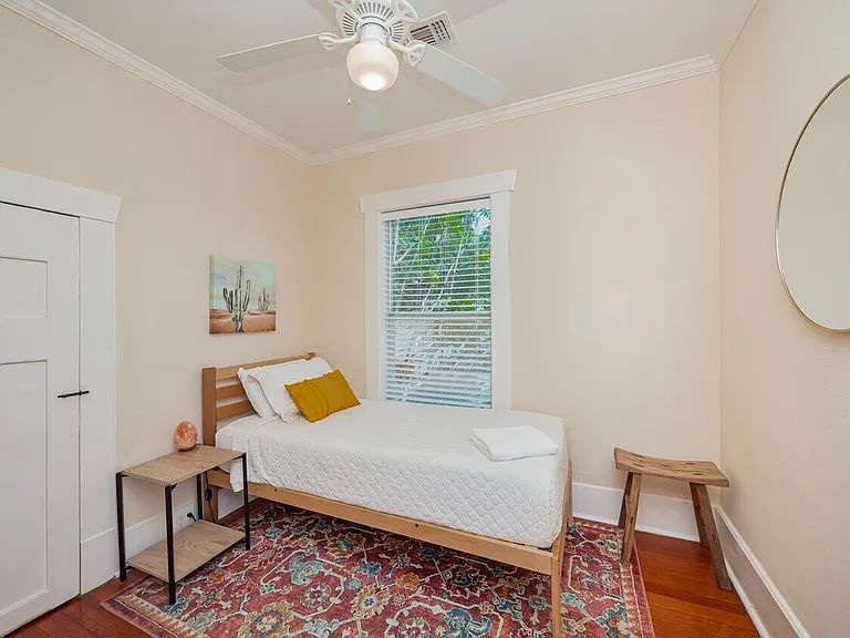 1159A Navasota St — Photo 10