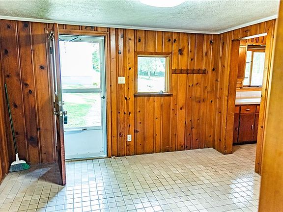 3rd image of 4549 Copley Rd