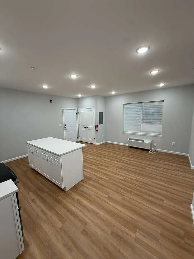 1 bed, $1,800 — Photo 3