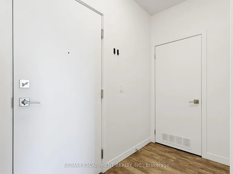 2081 Fairview St #1507 — Photo 6