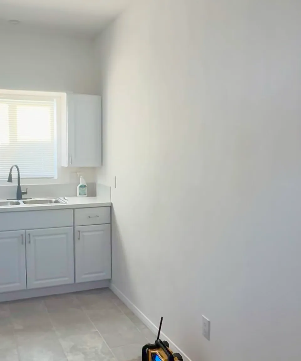 3 bed, 770 sqft, $1,850 — Photo 2