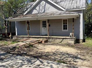 206 W Hill St, Benson, NC 27504