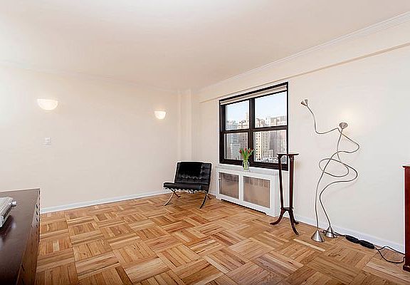 3rd image of 240 E 76th St APT 14E