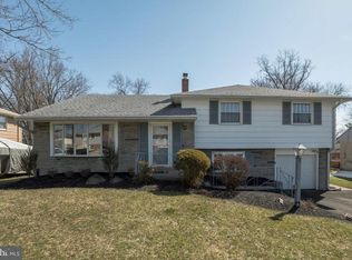 1015 Twist Rd, Philadelphia, PA 19115