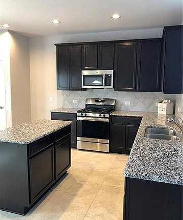 4th image of 125 Hollis Ln