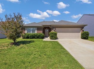 5020 Mustang Dr, Evansville, IN 47715