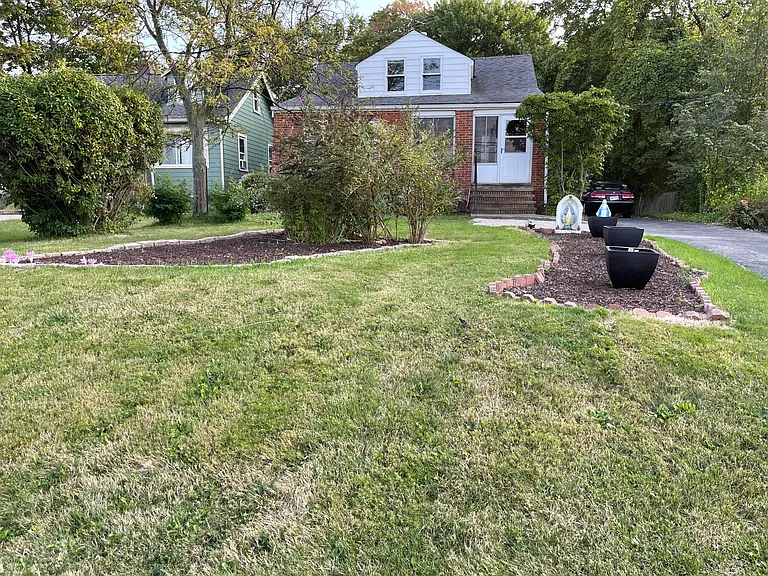 18201 Royalton Rd — Photo 2