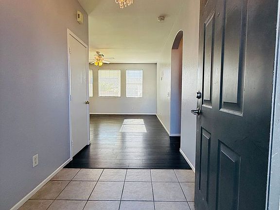 4th image of 3125 Extravagant Ave