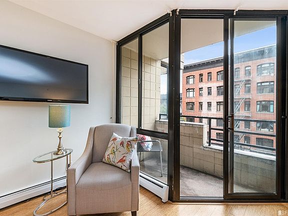 4th image of 900 Bush St APT 409