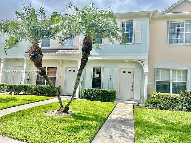 1st image of 16648 Hemingway Dr