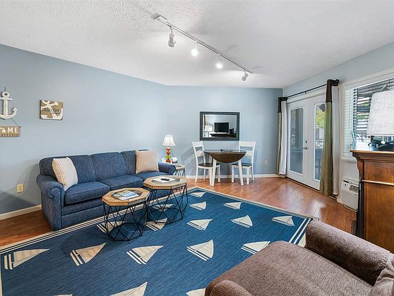 3rd image of 101 Michigan Ave #101