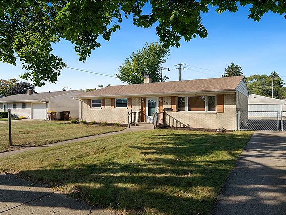 3rd image of 3304 Chadwick Dr
