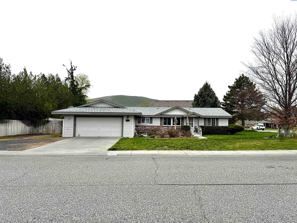 1st image of 2797 Chicory Dr