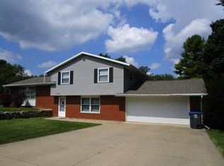 W6462 School Rd, Greenville, WI 54942