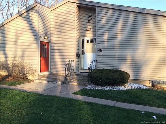 2nd image of 38 Locust Cir
