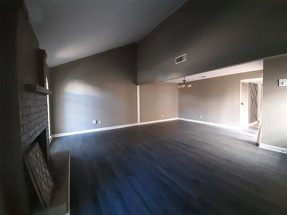 3rd image of 4607 Cashel Castle Dr