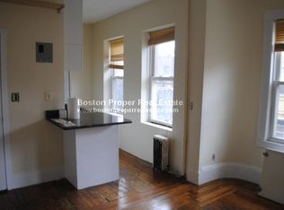 108 Myrtle St #106, Boston, MA 02114