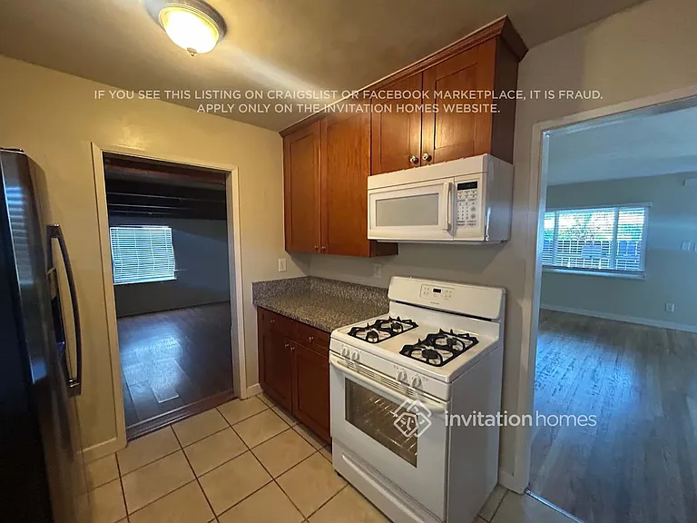 8451 Murietta Ave — Photo 6