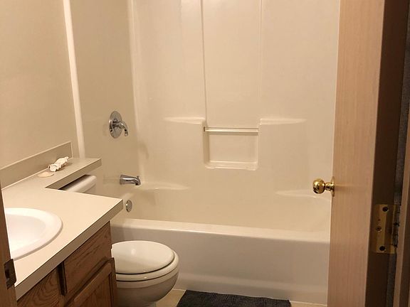 4th image of 17726 12th Ave NE APT 103