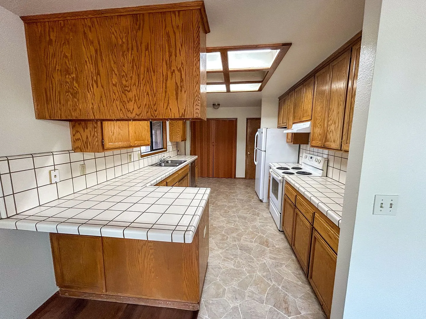 $300 Move In Special Off First Months Rent. — Photo 3